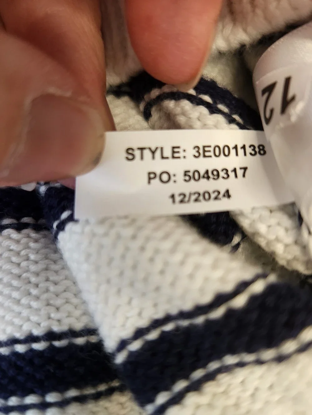 Vineyard Vines NWT  Boys White & Navy Striped Crewneck Sweater